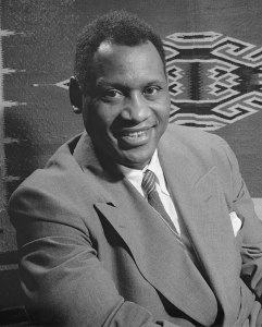 640px-Paul_Robeson_1942_crop